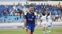 Paulinho Moccelin Berikan Arema FC Kejutan Kedua: Dikontrak Klub Liga 2 Brasil!